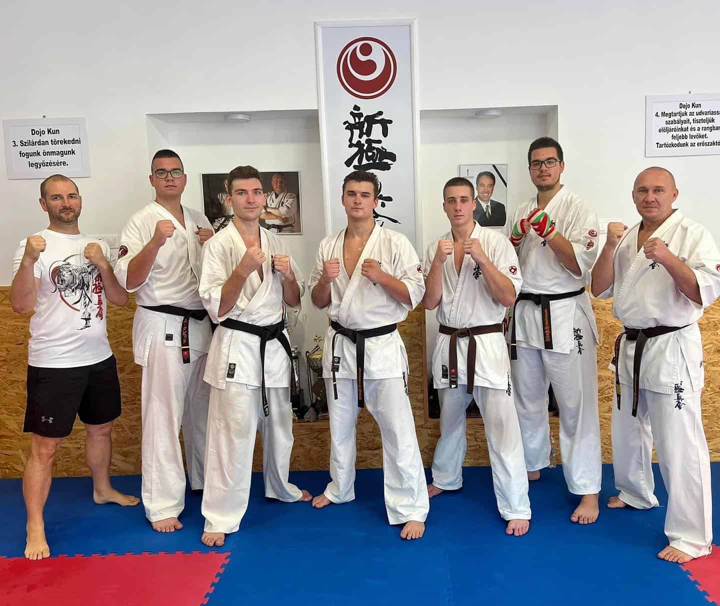 A magyar Shinkyokushin karate válogatott a 7. súlycsoportos világbajnokságra készül, mely Lengyelországban, Kielcében lesz lebonyolítva.